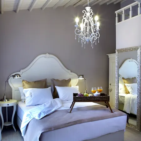 Sweet Home Hotel