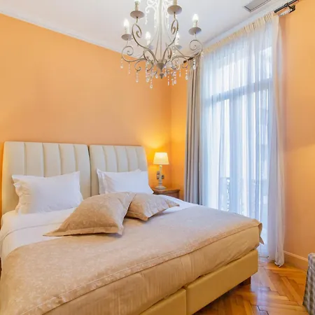 Hotel Sweet Home Hotel 2*